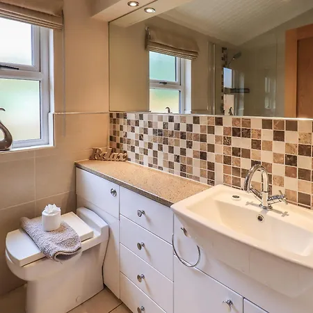 Holiday home Oakwood *